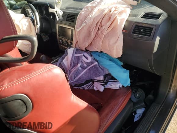 ✅ 2014 Dodge Challenger SRT-8 • VIN: 2C3CDYCJ3EH143293 • Lot: 85496254. Wystawiony na Copart z przebiegiem Nie podano. Bezpłatny archiwum sprzedaży aukcyjnych z USA i szczegółowy raport historii pojazdu na DreamBid. Zdjęcie 8.