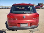 ✅ 2015 Volkswagen Tiguan S • VIN: WVGAV7AX6FW015968 • Lot: 90939515. Wystawiony na Copart z przebiegiem 128 219 mil. Bezpłatny archiwum sprzedaży aukcyjnych z USA i szczegółowy raport historii pojazdu na DreamBid. Zdjęcie 6.