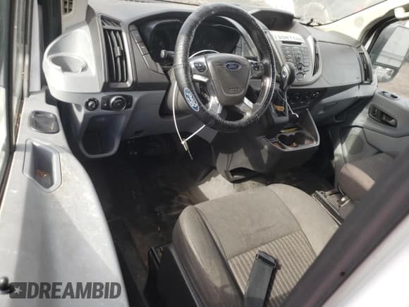 ✅ 2016 Ford Transit • VIN: 1FTYR2ZG8GKA40068 • Lot: 82570135. Wystawiony na Copart z przebiegiem 178 629 mil. Bezpłatny archiwum sprzedaży aukcyjnych z USA i szczegółowy raport historii pojazdu na DreamBid. Zdjęcie 8.