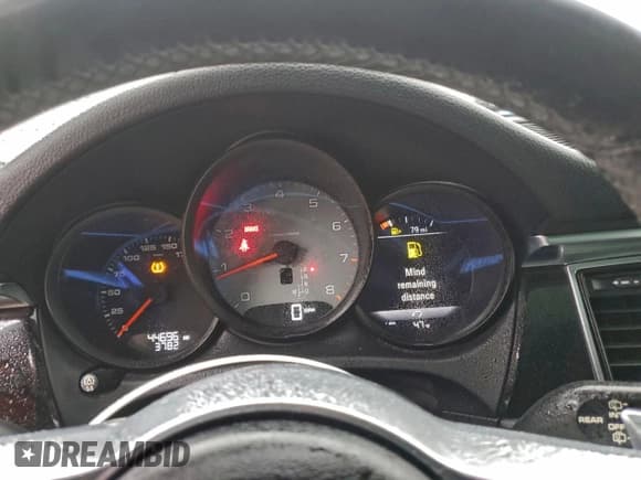 ✅ 2016 Porsche Macan S • VIN: WP1AB2A56GLB52585 • Lot: 95707345. Wystawiony na Copart z przebiegiem 44 696 mil. Bezpłatny archiwum sprzedaży aukcyjnych z USA i szczegółowy raport historii pojazdu na DreamBid. Zdjęcie 9.