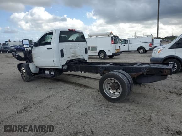 ✅ 2021 Chevrolet Silverado 1500 • VIN: 1HTKHPVK1MH603425 • Лот: 76284064. Опубликован ранее на Copart с пробегом Не указан. Бесплатный доступ к архиву аукционных продаж из США и подробный отчёт об истории автомобиля на DreamBid. Изображение 2.