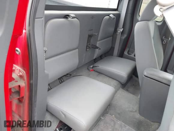 2007 Dodge Dakota ST z VIN 1D7HW22K57S242864, wystawiony jako IAAI lot #40887281 z przebiegiem 139 160 mil mil oraz . Historia ofert i sprzedaży dostępna na DreamBid. Obrazek 8.