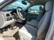 ✅ 2009 Chevrolet Suburban LS • VIN: 1GNFC16089R191553 • Лот: 46840045. Опубликован ранее на Copart с пробегом 144 334 миль. Бесплатный доступ к архиву аукционных продаж из США и подробный отчёт об истории автомобиля на DreamBid. Изображение 7.