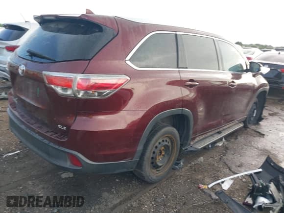 ✅ 2015 Toyota Highlander XLE • VIN: 5TDKKRFH7FS081847 • Lot: 42676891. Wystawiony na IAAI z przebiegiem 154 151 mil. Bezpłatny archiwum sprzedaży aukcyjnych z USA i szczegółowy raport historii pojazdu na DreamBid. Zdjęcie 4.