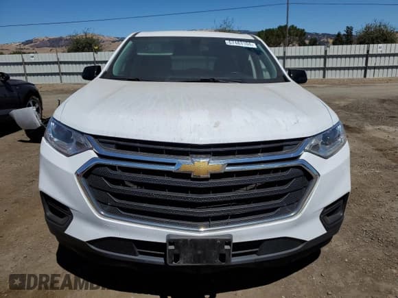 ✅ 2021 Chevrolet Traverse LS • VIN: 1GNERFKWXMJ184046 • Lot: 67483104. Wystawiony na Copart z przebiegiem 50 394 mil. Bezpłatny archiwum sprzedaży aukcyjnych z USA i szczegółowy raport historii pojazdu na DreamBid. Zdjęcie 5.