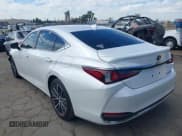 ✅ 2023 Lexus ES 300h • VIN: 58ADA1C15PU029297 • Lot: 43283255. Listed on IAAI with 30,374 mi. Free auction sales archive from the USA and detailed vehicle history report at DreamBid. Image 3.