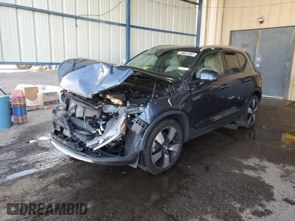 ✅ 2021 Volvo XC40 Momentum • VIN: YV4162UK9M2454734 • Lot: 68726815. Wystawiony na Copart z przebiegiem 57 531 mil. Bezpłatny archiwum sprzedaży aukcyjnych z USA i szczegółowy raport historii pojazdu na DreamBid. Zdjęcie 1.