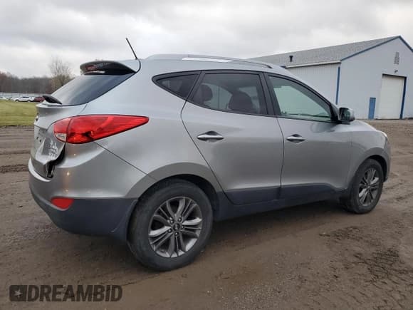 ✅ 2015 Hyundai Tucson SE • VIN: KM8JU3AG0FU049007 • Lot: 92200115. Listed on Copart with 142,091 mi. Free auction sales archive from the USA and detailed vehicle history report at DreamBid. Image 3.