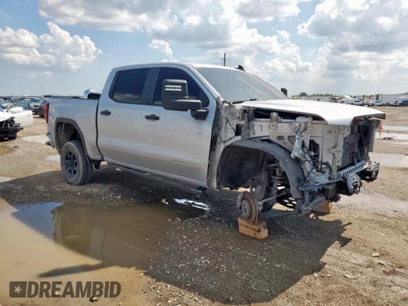 ✅ 2020 GMC Sierra 1500 • VIN: 1GTP8AEF6LZ182779 • Лот: 68669025. Опубликован ранее на Copart с пробегом 110 828 миль. Бесплатный доступ к архиву аукционных продаж из США и подробный отчёт об истории автомобиля на DreamBid. Изображение 4.