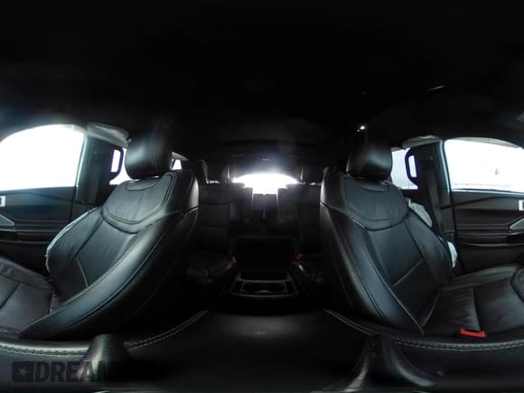 ✅ 2021 Ford Explorer ST • VIN: 1FM5K8GC5MGA17190 • Lot: 41935751. Wystawiony na IAAI z przebiegiem 72 143 mil. Bezpłatny archiwum sprzedaży aukcyjnych z USA i szczegółowy raport historii pojazdu na DreamBid. Zdjęcie 18.