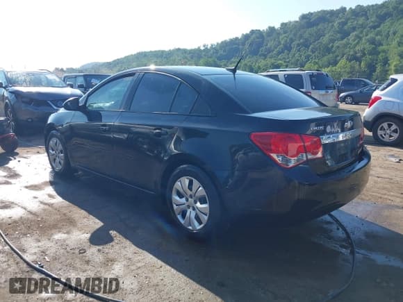 ✅ 2014 Chevrolet Cruze LS • VIN: 1G1PA5SH1E7213574 • Lot: 42711177. Wystawiony na IAAI z przebiegiem 122 397 mil. Bezpłatny archiwum sprzedaży aukcyjnych z USA i szczegółowy raport historii pojazdu na DreamBid. Zdjęcie 3.