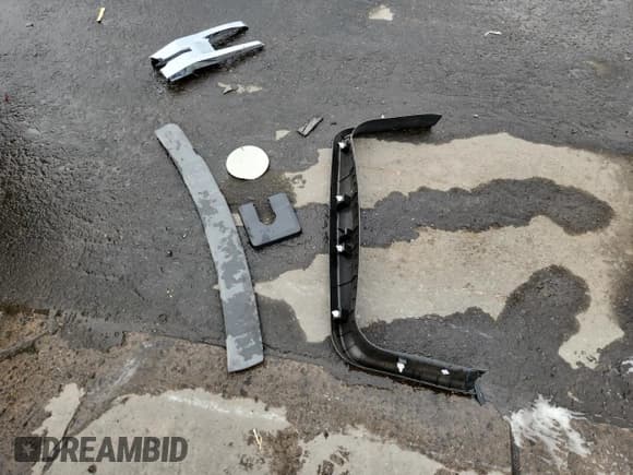 ✅ 2015 Chevrolet Equinox LT • VIN: 1GNFLFEK3FZ116321 • Лот: 86300675. Опубликован ранее на Copart с пробегом 72 097 миль. Бесплатный доступ к архиву аукционных продаж из США и подробный отчёт об истории автомобиля на DreamBid. Изображение 12.