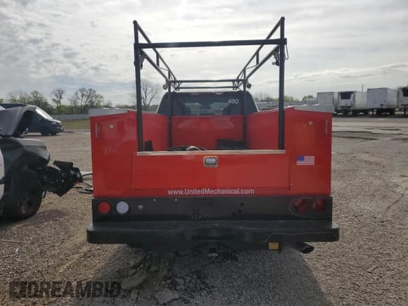 ✅ 2024 Chevrolet Silverado 1500 • VIN: 1GB4WLE76RF379785 • Лот: 50185465. Опубликован ранее на Copart с пробегом 3 851 миль. Бесплатный доступ к архиву аукционных продаж из США и подробный отчёт об истории автомобиля на DreamBid. Изображение 6.