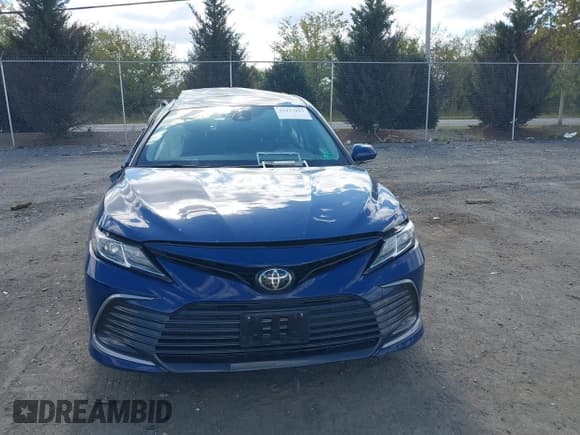 ✅ 2023 Toyota Camry LE • VIN: 4T1R11AK2PU130970 • Lot: 43417043. Wystawiony na IAAI z przebiegiem 26 938 mil. Bezpłatny archiwum sprzedaży aukcyjnych z USA i szczegółowy raport historii pojazdu na DreamBid. Zdjęcie 12.