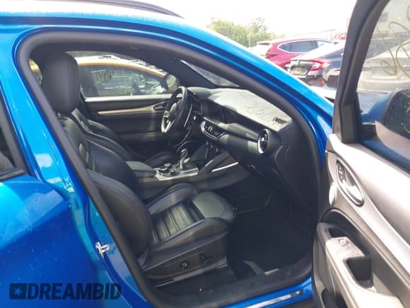 ✅ 2018 Alfa Romeo Stelvio Ti Sport • VIN: ZASFAKNN2J7B95719 • Lot: 42242986. Listed on IAAI with 74,551 mi. Free auction sales archive from the USA and detailed vehicle history report at DreamBid. Image 5.