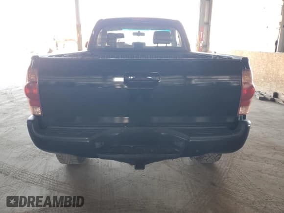 ✅ 2008 Toyota Tacoma • VIN: 5TEPX42N18Z536042 • Lot: 71688375. Wystawiony na Copart z przebiegiem 83 118 mil. Bezpłatny archiwum sprzedaży aukcyjnych z USA i szczegółowy raport historii pojazdu na DreamBid. Zdjęcie 6.