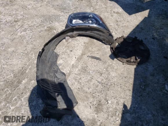 ✅ 2014 Toyota RAV4 LE • VIN: 2T3ZFREV0EW078408 • Lot: 52043795. Listed on Copart with 183,638 mi. Free auction sales archive from the USA and detailed vehicle history report at DreamBid. Image 13.