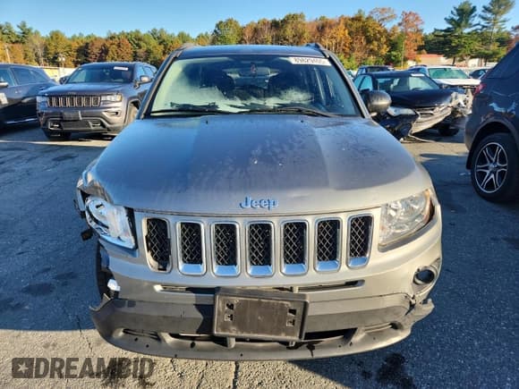 ✅ 2011 Jeep Compass Latitude • VIN: 1J4NF1FB1BD279550 • Лот: 89829405. Опубликован ранее на Copart с пробегом 143 248 миль. Бесплатный доступ к архиву аукционных продаж из США и подробный отчёт об истории автомобиля на DreamBid. Изображение 5.