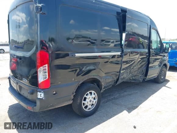 ✅ 2015 Ford Transit Cargo • VIN: 1FTYR2CM3FKA72987 • Lot: 42779646. Listed on IAAI with Not provided. Free auction sales archive from the USA and detailed vehicle history report at DreamBid. Image 4.