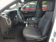 ✅ 2019 Chevrolet Silverado 1500 LT • VIN: 1GCRWCED8KZ318854 • Lot: 58781705. Wystawiony na Copart z przebiegiem 203 074 mil. Bezpłatny archiwum sprzedaży aukcyjnych z USA i szczegółowy raport historii pojazdu na DreamBid. Zdjęcie 7.