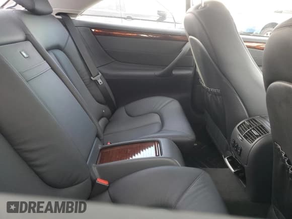 ✅ 2006 Mercedes-Benz CL 500 • VIN: WDBPJ75J16A047951 • Lot: 71942974. Wystawiony na Copart z przebiegiem 94 939 mil. Bezpłatny archiwum sprzedaży aukcyjnych z USA i szczegółowy raport historii pojazdu na DreamBid. Zdjęcie 10.