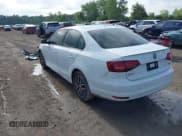 ✅ 2018 Volkswagen Jetta SE • VIN: 3VWB67AJ0JM223691 • Лот: 42673695. Опубликован ранее на IAAI с пробегом 123 694 миль. Бесплатный доступ к архиву аукционных продаж из США и подробный отчёт об истории автомобиля на DreamBid. Изображение 3.