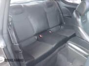 ✅ 2015 Hyundai Genesis Coupe Ultimate • VIN: KMHHU6KJ1FU130608 • Lot: 42746964. Wystawiony na IAAI z przebiegiem 82 311 mil. Bezpłatny archiwum sprzedaży aukcyjnych z USA i szczegółowy raport historii pojazdu na DreamBid. Zdjęcie 8.