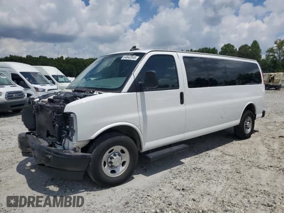 ✅ 2023 Chevrolet Express Passenger LS • VIN: 1GAZGNFP9P1125922 • Lot: 64642045. Listed on Copart with 41,915 mi. Free auction sales archive from the USA and detailed vehicle history report at DreamBid. Image 1.