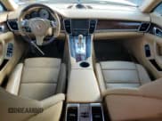 ✅ 2013 Porsche Panamera S • VIN: WP0AB2A77DL060674 • Лот: 65535005. Опубликован ранее на Copart с пробегом 106 170 миль. Бесплатный доступ к архиву аукционных продаж из США и подробный отчёт об истории автомобиля на DreamBid. Изображение 8.
