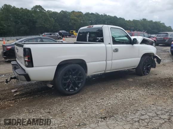 2004 Chevrolet Silverado 1500 LS z VIN 1GCEC14V84Z108022, wystawiony jako Copart lot #73192974 z przebiegiem 161 919 mil mil oraz Szkoda całkowita • Salvage title. Historia ofert i sprzedaży dostępna na DreamBid. Obrazek 3.