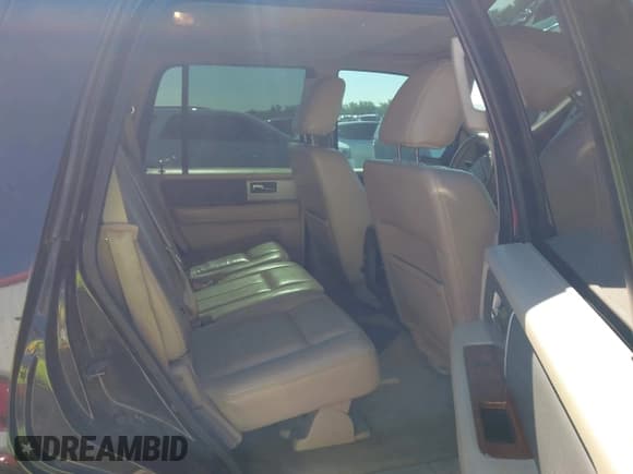 ✅ 2010 Ford Expedition Eddie Bauer • VIN: 1FMJU1H59AEB53135 • Lot: 42230655. Listed on IAAI with 176,873 mi. Free auction sales archive from the USA and detailed vehicle history report at DreamBid. Image 8.