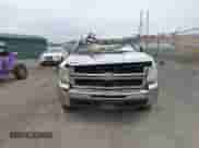 2009 Chevrolet Silverado 2500HD Work Truck z VIN 1GCHK44K69E163090, wystawiony jako IAAI lot #43523477 z przebiegiem 69 802 mil mil oraz . Historia ofert i sprzedaży dostępna na DreamBid. Obrazek 11.