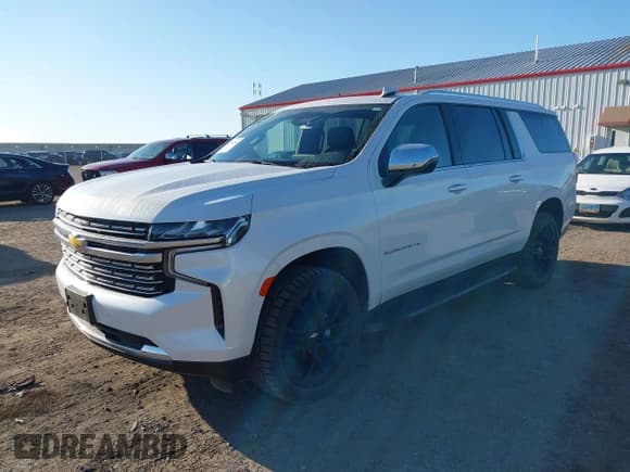 ✅ 2022 Chevrolet Suburban Premier • VIN: 1GNSKFKD3NR267634 • Lot: 42737206. Wystawiony na IAAI z przebiegiem 59 812 mil. Bezpłatny archiwum sprzedaży aukcyjnych z USA i szczegółowy raport historii pojazdu na DreamBid. Zdjęcie 21.