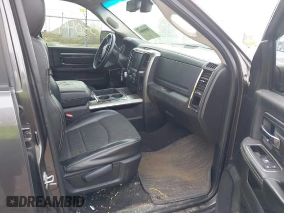 ✅ 2014 Ram 1500 Sport • VIN: 1C6RR7HT4ES156176 • Lot: 40395061. Wystawiony na IAAI z przebiegiem 135 514 mil. Bezpłatny archiwum sprzedaży aukcyjnych z USA i szczegółowy raport historii pojazdu na DreamBid. Zdjęcie 5.