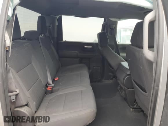 ✅ 2023 Chevrolet Silverado 2500HD Custom • VIN: 2GC4YMEY1P1727484 • Lot: 64559175. Wystawiony na Copart z przebiegiem 41 884 mil. Bezpłatny archiwum sprzedaży aukcyjnych z USA i szczegółowy raport historii pojazdu na DreamBid. Zdjęcie 10.