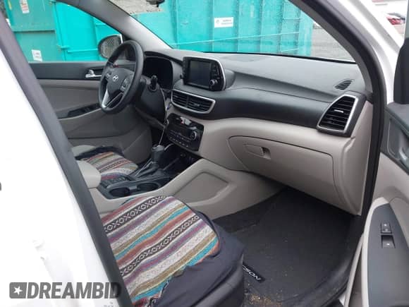 2020 Hyundai Tucson SEL z VIN KM8J3CAL1LU095182, wystawiony jako IAAI lot #41851648 z przebiegiem 25 208 mil mil oraz . Historia ofert i sprzedaży dostępna na DreamBid. Obrazek 5.