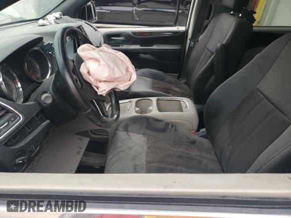 ✅ 2020 Dodge Grand Caravan SXT • VIN: 2C4RDGCG1LR201199 • Лот: 93584165. Опубликован ранее на Copart с пробегом Не указан. Бесплатный доступ к архиву аукционных продаж из США и подробный отчёт об истории автомобиля на DreamBid. Изображение 7.