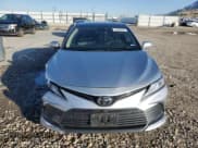 ✅ 2023 Toyota Camry XLE • VIN: 4T1F11AK8PU772385 • Lot: 84983845. Wystawiony na Copart z przebiegiem Nie podano. Bezpłatny archiwum sprzedaży aukcyjnych z USA i szczegółowy raport historii pojazdu na DreamBid. Zdjęcie 5.