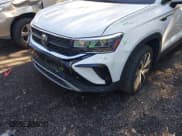 ✅ 2024 Volkswagen Taos SE • VIN: 3VVSX7B22RM002386 • Lot: 43160501. Listed on IAAI with 52,214 mi. Free auction sales archive from the USA and detailed vehicle history report at DreamBid. Image 6.