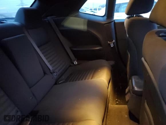 ✅ 2012 Dodge Challenger SXT • VIN: 2C3CDYAG7CH176236 • Lot: 82581604. Wystawiony na Copart z przebiegiem 92 963 mil. Bezpłatny archiwum sprzedaży aukcyjnych z USA i szczegółowy raport historii pojazdu na DreamBid. Zdjęcie 11.