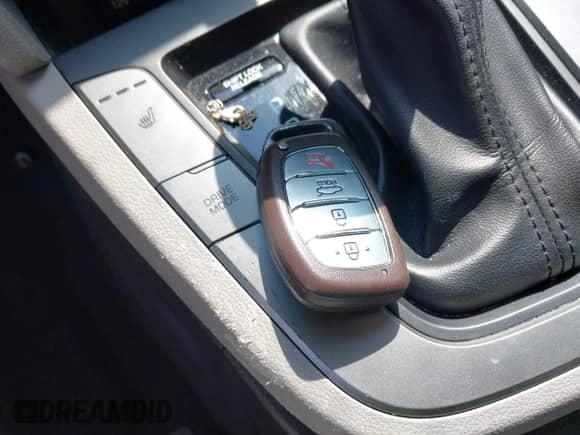 2018 Hyundai Elantra Value Edition with VIN KMHD84LF6JU543070, listed as a IAAI auction lot 42053572 with 59,437 mi miles and . Bid and sale history available at DreamBid. Image 11.