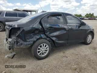 ✅ 2018 Chevrolet Sonic LT • VIN: 1G1JD5SH3J4104039 • Лот: 66268114. Размещён на Copart с пробегом 83 709 миль миль. Получите бесплатный доступ к архиву аукционных продаж из США и посмотрите подробный отчёт об истории автомобиля на DreamBid. Изображение 3.