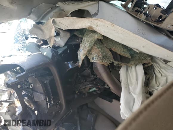 ✅ 2015 Chevrolet Silverado 1500 LT • VIN: 3GCPCREC4FG270107 • Лот: 67799404. Опубликован ранее на Copart с пробегом Не указан. Бесплатный доступ к архиву аукционных продаж из США и подробный отчёт об истории автомобиля на DreamBid. Изображение 8.