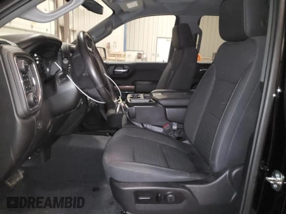 ✅ 2020 Chevrolet Silverado 1500 • VIN: 1GCVYEED2LZ343819 • Лот: 47255045. Опубликован ранее на Copart с пробегом 39 013 миль. Бесплатный доступ к архиву аукционных продаж из США и подробный отчёт об истории автомобиля на DreamBid. Изображение 7.