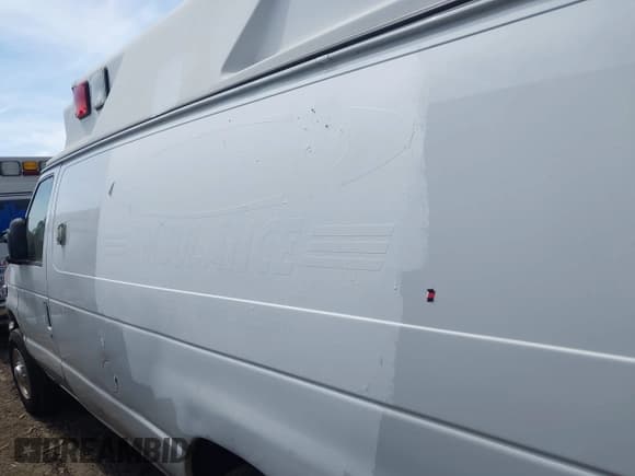 ✅ 2014 Ford Econoline Cargo Commercial • VIN: 1FDSS3EL2EDB14925 • Lot: 42091345. Wystawiony na IAAI z przebiegiem 191 903 mil. Bezpłatny archiwum sprzedaży aukcyjnych z USA i szczegółowy raport historii pojazdu na DreamBid. Zdjęcie 13.