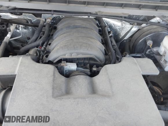 ✅ 2016 Chevrolet Silverado 1500 LT • VIN: 3GCUKREC5GG124502 • Lot: 42727541. Wystawiony na IAAI z przebiegiem Nie podano. Bezpłatny archiwum sprzedaży aukcyjnych z USA i szczegółowy raport historii pojazdu na DreamBid. Zdjęcie 10.