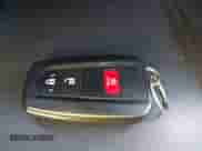 2022 Toyota Prius LE z VIN JTDL9MFU2N3034161, wystawiony jako IAAI lot #43081775 z przebiegiem 63 531 mil mil oraz . Historia ofert i sprzedaży dostępna na DreamBid. Obrazek 11.