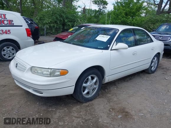 ✅ 2002 Buick Regal LS • VIN: 2G4WB55KX21274885 • Lot: 42206272. Listed on IAAI with 126,509 mi. Free auction sales archive from the USA and detailed vehicle history report at DreamBid. Image 2.