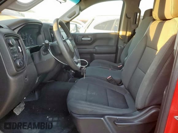 ✅ 2020 Chevrolet Silverado 1500 Custom • VIN: 3GCPYBEH8LG354981 • Lot: 92184055. Wystawiony na Copart z przebiegiem 149 203 mil. Bezpłatny archiwum sprzedaży aukcyjnych z USA i szczegółowy raport historii pojazdu na DreamBid. Zdjęcie 7.