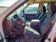 ✅ 2010 Ford Explorer Sport Trac XLT • VIN: 1FMEU3BE5AUA29259 • Lot: 68432505. Wystawiony na Copart z przebiegiem 75 845 mil. Bezpłatny archiwum sprzedaży aukcyjnych z USA i szczegółowy raport historii pojazdu na DreamBid. Zdjęcie 7.